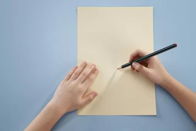 上班族休息时间多，副业赚钱到底怎么搞才能更轻松？