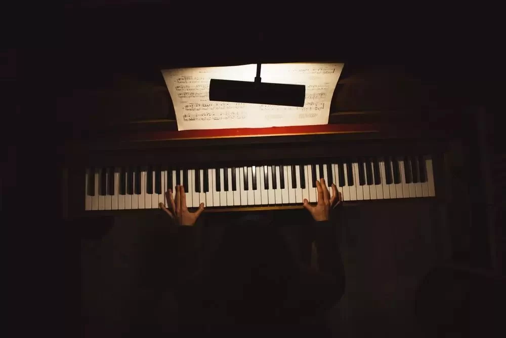 钢琴老师不想当老师,副业做这些比较靠谱?