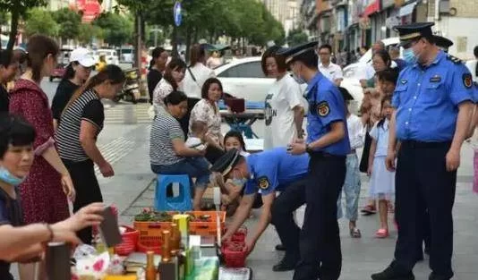 适合上班族的晚上摆摊副业做什么更挣钱?