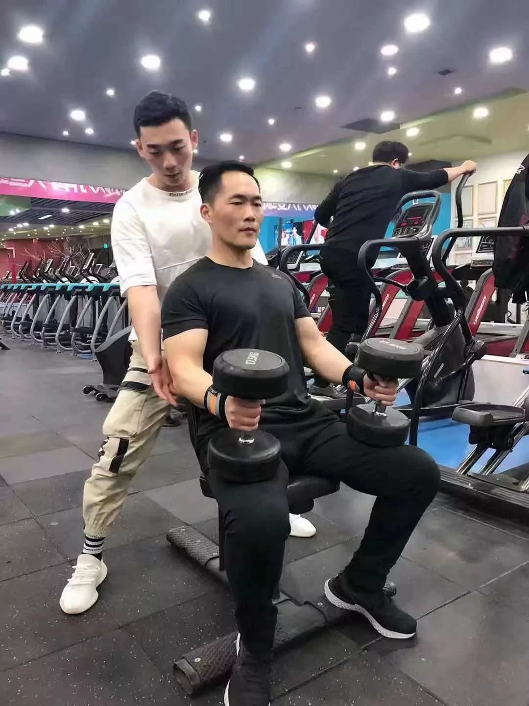 马来西亚健身副业做什么比较靠谱又能闷声赚钱?