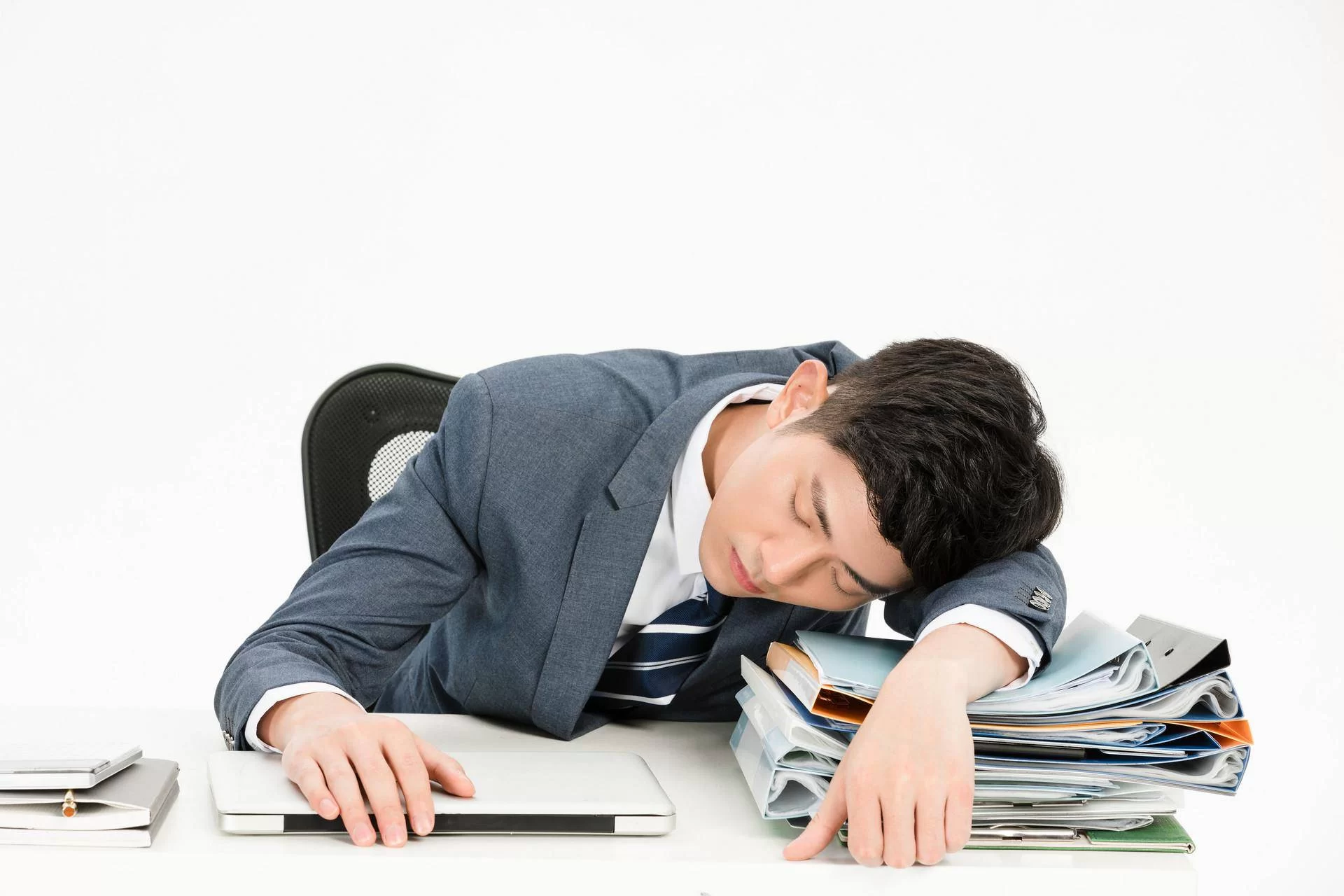 男生下班后有电脑,晚上能干哪些副业赚钱?