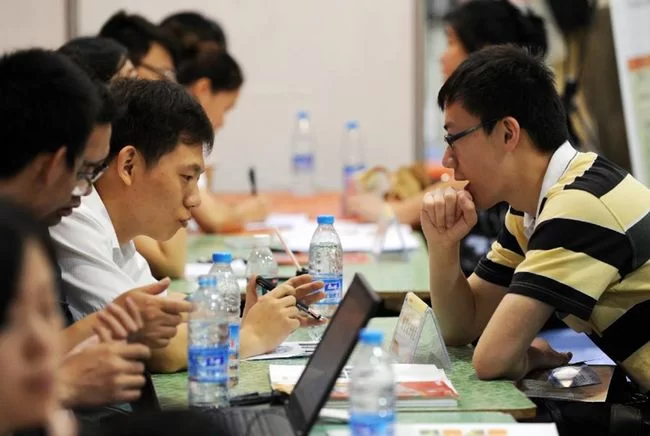 杭州会展新闻中心兼职，展会协助岗位好找吗？