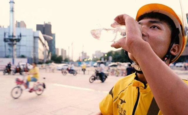 晚上跑外卖副业,上班族2-3小时能挣多少钱?