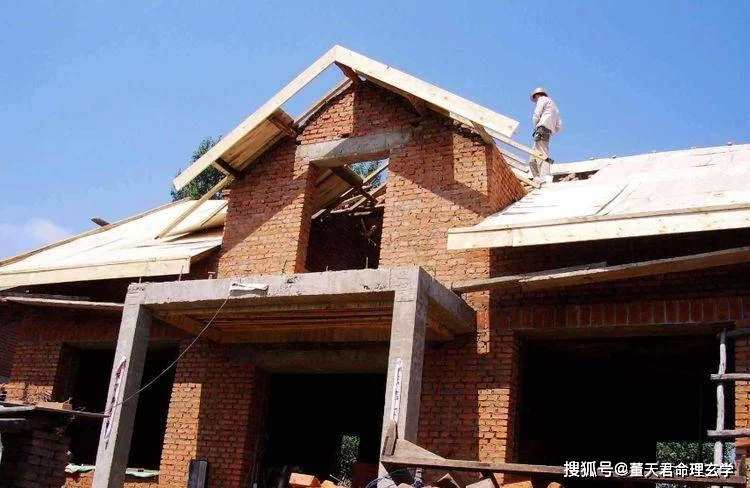 建房选亥山兼乾向,择日时要注意些啥问题?