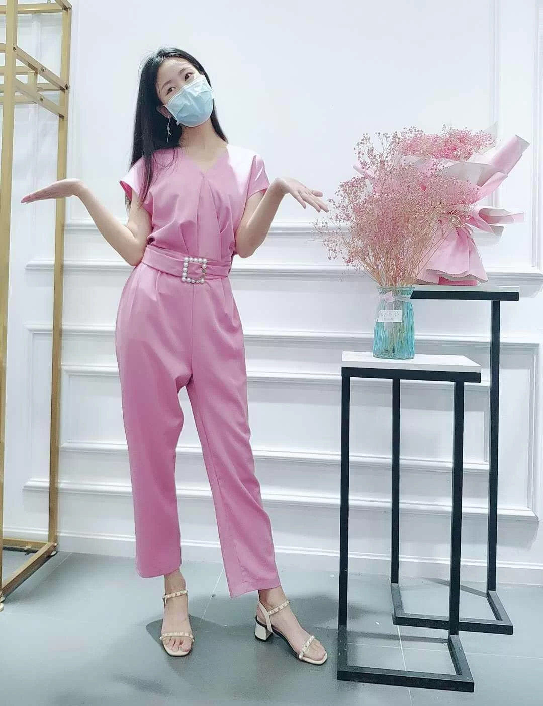 女生兼职副业推荐试衣服,真的靠谱又赚钱吗?