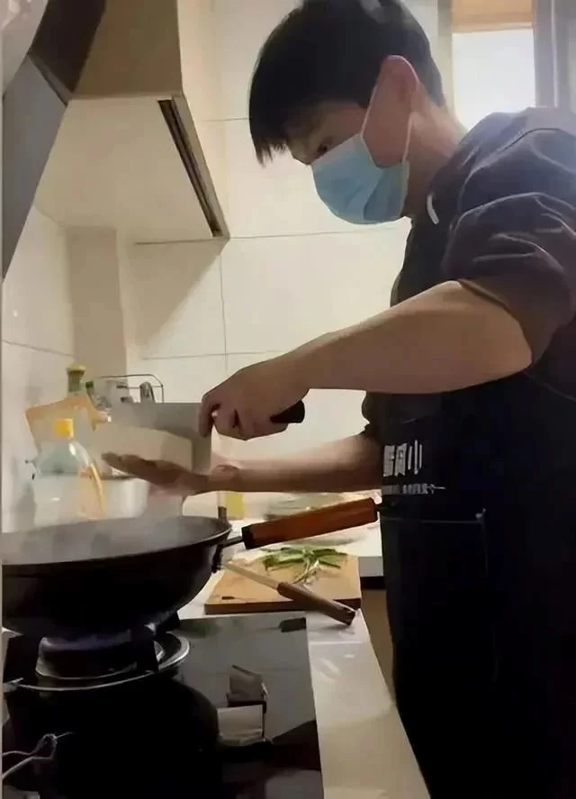 大学生做饭兼职能做吗,工资个税咋处理?