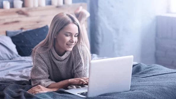 女性上班族做什么副业赚钱又现实还好做一点呢?