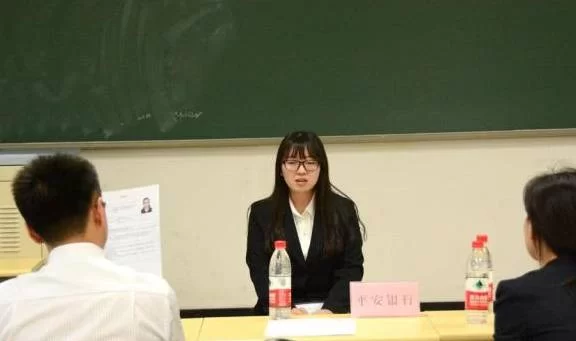 大学老师为啥都搞副业,评副教授要啥条件?