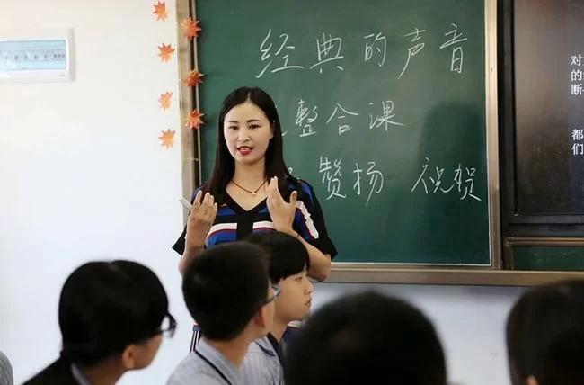 在编幼师能搞副业吗?和非在编有啥不一样?