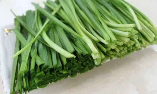 吃韭菜好处多?拉肚子烧心感冒能吃吗中药呢?