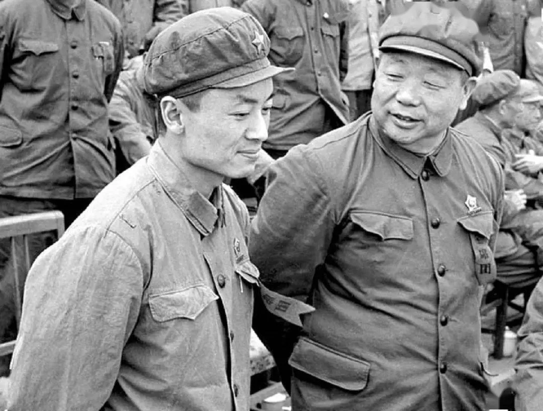 副师长和参谋长谁大,兼职副师长要啥条件?