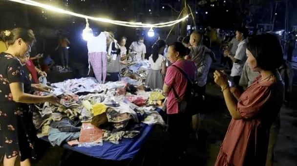副业摆摊适合下班后做?卖啥更赚钱又省心?