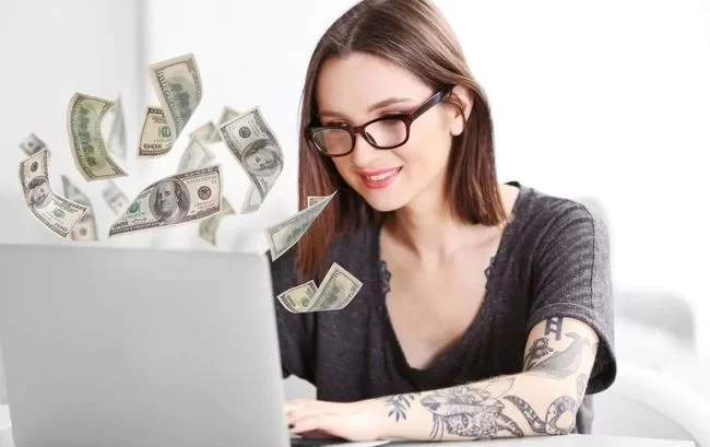 副业怎么搞才能挣到钱？上班族女生适合干点啥？