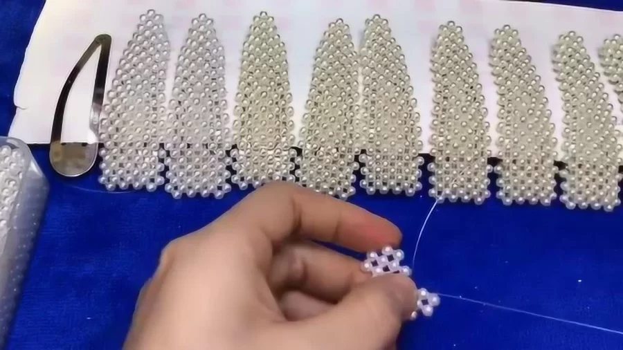 兼职手工卡子是什么活，在家做能赚钱吗？