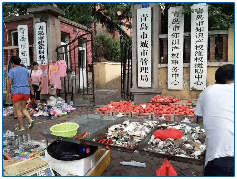 副业摆摊儿能赚钱吗？下班后卖啥最受欢迎？