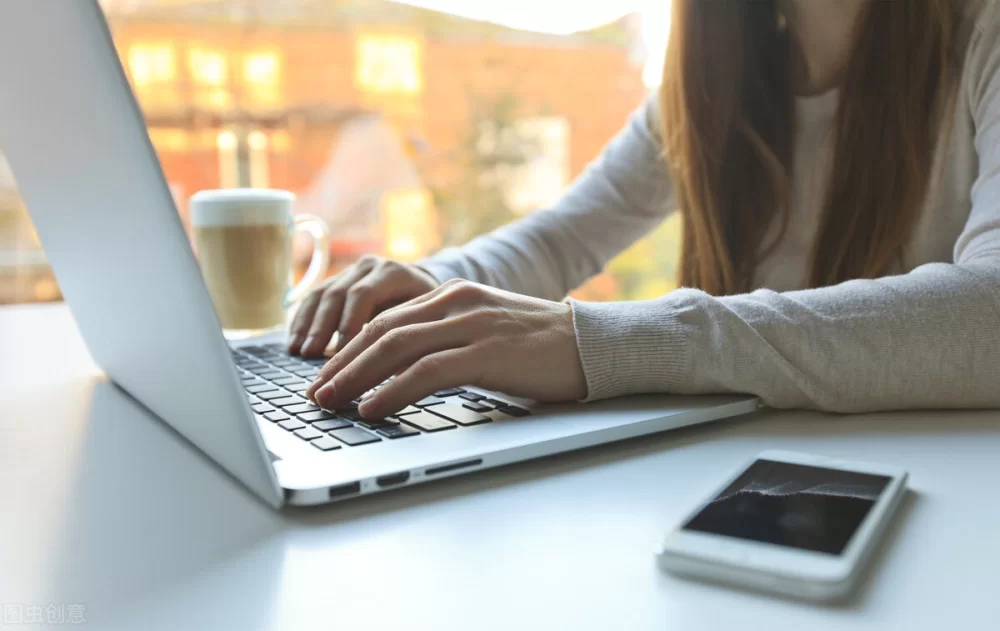 到底什么兼职可以月赚一万块钱普通人也能做吗？