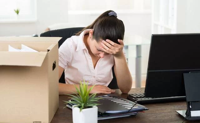 兼职被辞退，公司需要给赔偿吗？能随便辞退吗？