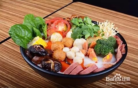 兼职摆摊晚上卖啥好?早饭利润高靠谱吗?