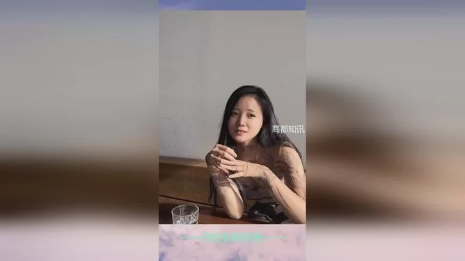 兼职女孩不喜欢别喷,她的随性表达你能接受吗?