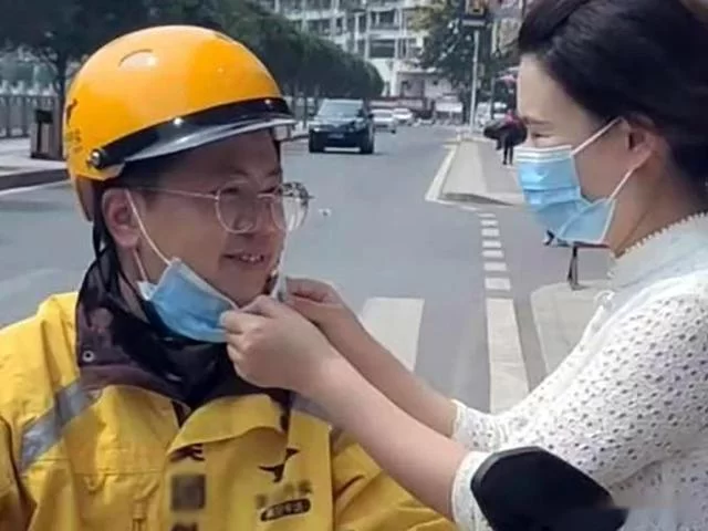兼职外卖员靠谱吗,下班送两小时能赚多少?