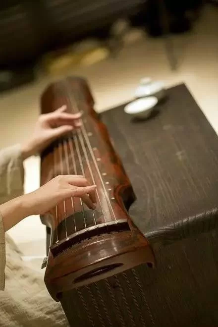 兼职古琴演奏,这些经典演奏视频你看过吗?