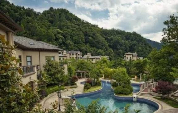 兼职包吃住是真的吗,农家乐温泉包吃住去哪找?