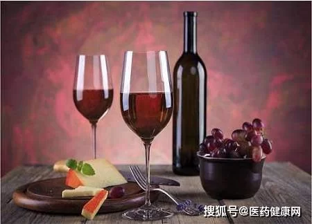 兼职倒红酒靠谱吗?倒红酒到底该倒几分满?