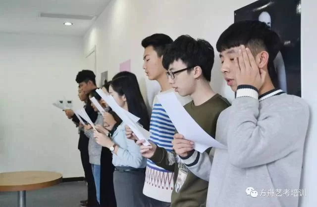 兼职传媒干啥好?老牛文化影视传媒兼职靠谱吗?