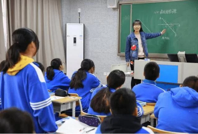 公立老师能兼职吗，在编老师能做其他兼职吗？