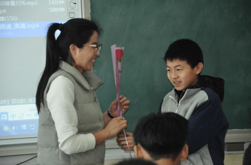 公立学校老师都有编制吗?代课老师能转正不?
