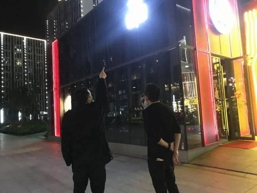 做酒吧的适合什么副业,晚上做能轻松赚200?