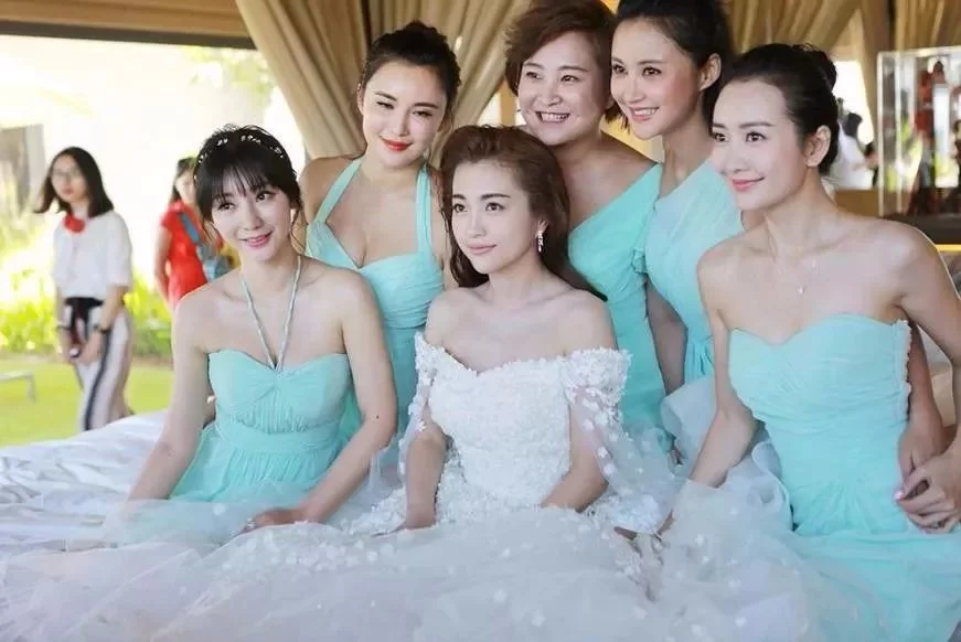 信阳兼职伴娘遇恶俗婚闹,被绑被逼接吻?