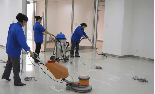 保洁公司能干啥副业?资质发票这些要注意点啥?