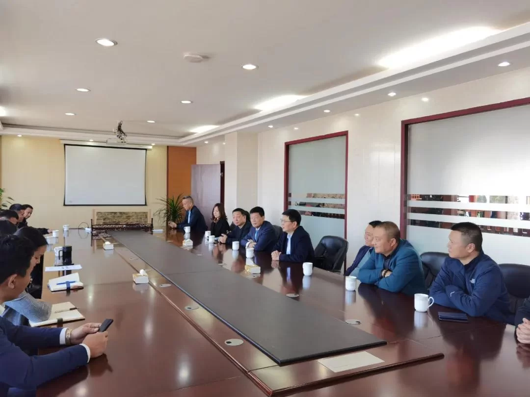 俊和副业和实业、建筑这些公司有啥区别?