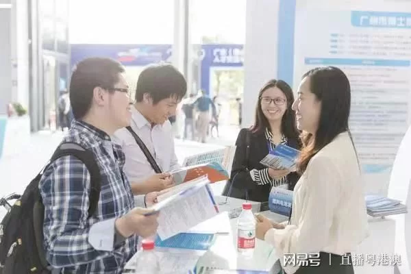 佛山礼仪兼职哪家好?文明用餐泡茶礼仪怎么学?