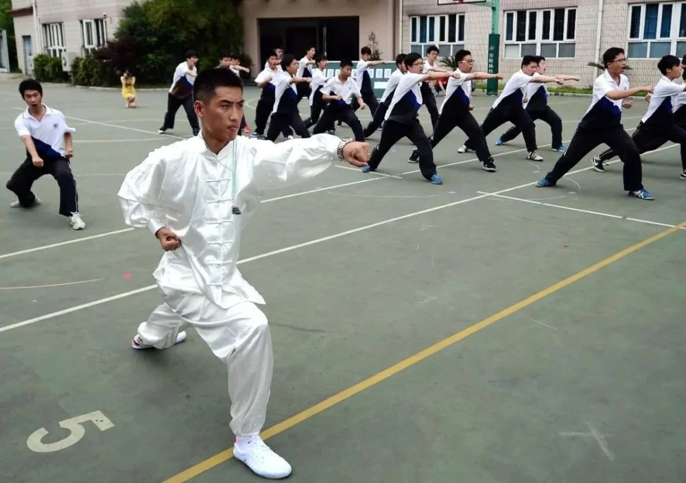 体育老师副业兼职能做教练吗?晚上2小时推荐!