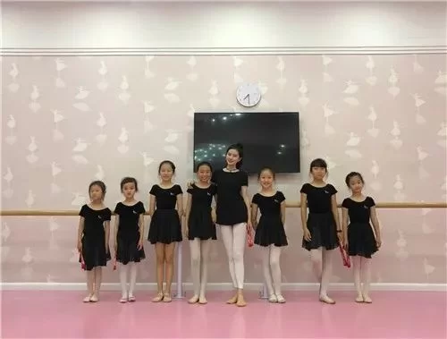 会跳舞适合做什么靠谱副业?赚钱的路子有哪些?