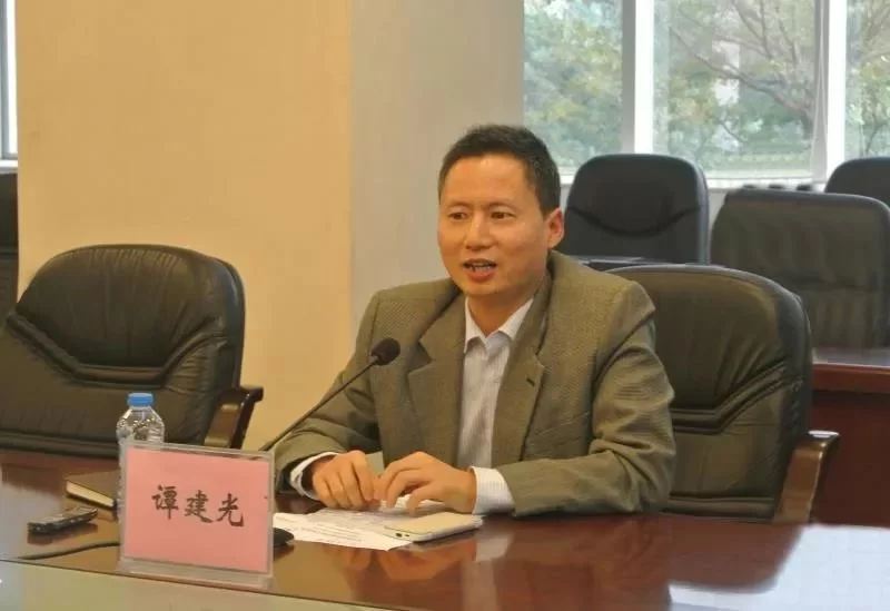 会长能兼副会长吗,副会长职位必须设吗?