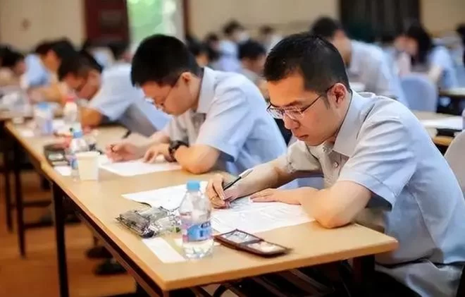 体育局能搞副业吗?公务员也能做,有哪些适合?