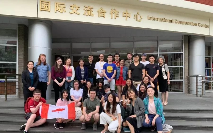 佛山大学兼职招国际汉语教师,大学生能报吗?