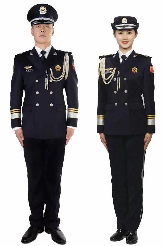 交警执法能管副业、停车和营运资格这些事吗?