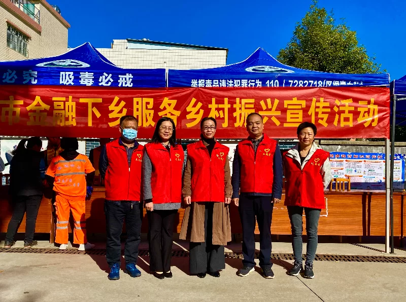 交警下乡能搞啥副业?送考下乡办实事靠谱吗?