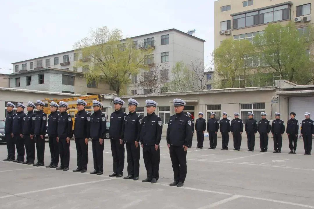 交管辅警能做几年副业,干两三年会被开除吗?