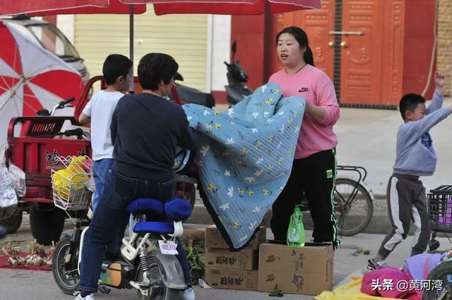 五一副业摆摊,卖什么好成本低地点又合适?