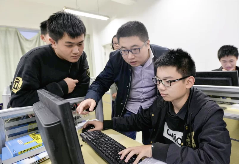 云南大学老师能做副业吗?有哪些靠谱方向?