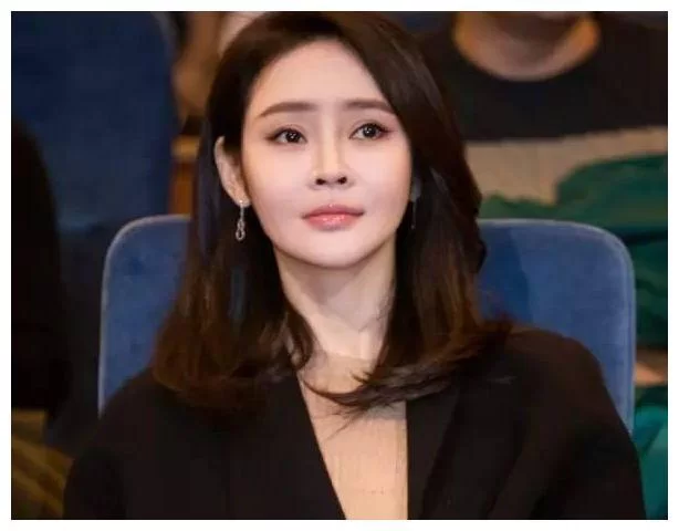 于明加副业做啥?演员老公胡俊个人资料也好奇?