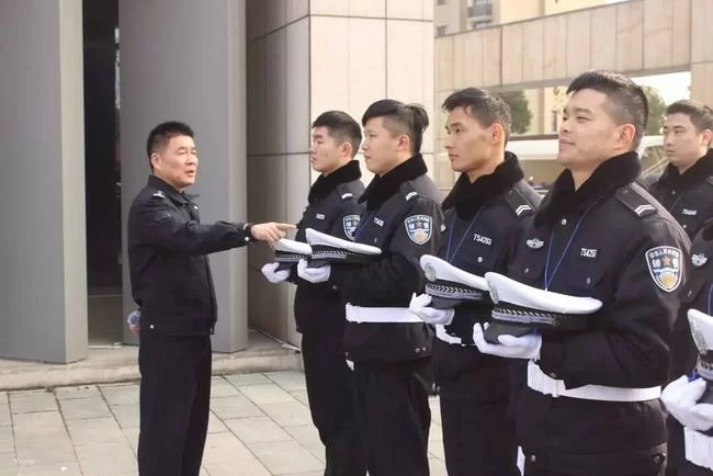 交警协警兼职副业靠谱吗,辅警和协警有啥区别?