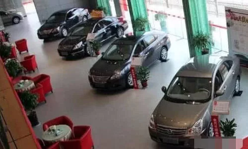 二十万的车，坐办公室不太忙能做哪些兼职好？