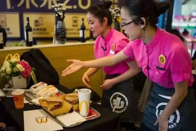 乐器表演兼职靠谱不？唱歌跳舞结合叫啥形式？