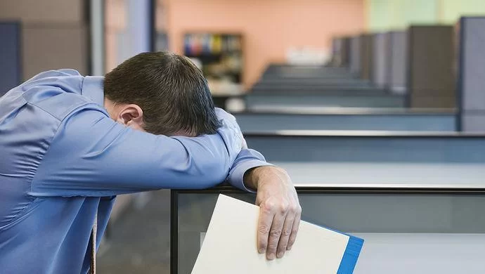 中年职场危机路在何方，副业能找到新出路吗？